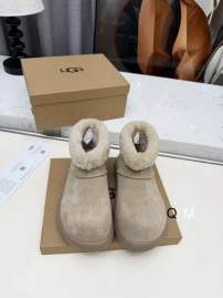 Picture of UGG Shoes _SKUUGGsz35-40QM112219819